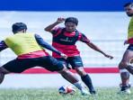dendi-santoso-arema-FC-rafli.jpg