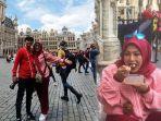 denny-cagur-ngemper-di-belgia-bareng-istrinya.jpg