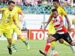elthon-maran-madura-united_20161107_195559.jpg