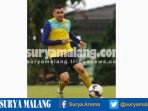 felipe-bertoldo-dalam-latihan-arema-fc-di-lapangan-pusdik-arhanud-desa-pendem-kota-batu_20170123_205228.jpg