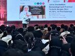gubernur-jatim-khofifah-indar-parawansa-menyerahkan-sk-ke-10992-orang-asn-hasil-seleksi-tahun-2021.jpg