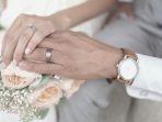 ilustrasi-pengantin-kursi-pengantin-jatuh-dari-ketinggian-10-kaki-viral-di-media-sosial.jpg