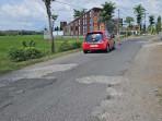 jalan-rusak-di-trenggalek.jpg