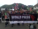jurnalis-malang-demo_20150503_113129.jpg