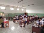 kegiatan-ptmt-100-persen-di-smpk-sang-timur.jpg