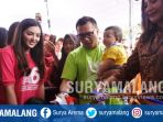 keluarga-anang-ashanty-saat-pembukaan-toko-oleh-oleh-asix-di-jalan-guntur-kota-malang_20170819_151044.jpg