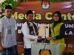 ketua-dpd-pan-kabupaten-malang-menyerahkan-berkas-nama-bacaleg.jpg
