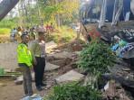 laka-maut-bus-88-Probolinggo.jpg