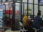 lapak-pelayanan-di-mal-pelayanan-publik-mpp-yang-berlokasi-di-jalan-kh-wakhid-hasyim-sampang.jpg