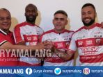madura-united-haruna-soemitro-gonzales_20180118_140136.jpg