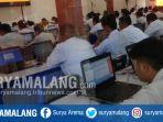 para-peserta-cpns-mengikuti-tes-skd-cpns-2019-di-smkn-2-kota-malang.jpg