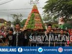 pawai-grebek-syawal-sewu-kupat-di-desa-temuguruh-kecamatan-sempu-banyuwangi_20180621_164455.jpg