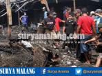 pedagang-membersihkan-pasar-comboran_20161019_224606.jpg