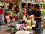 pedagang-pasar-comboran-balik.jpg