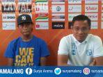 pelatih-yunan-helmi-dan-adi-setiawan-pemain-barito-putera.jpg