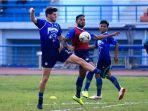 pemain-persib-bandung-nick-kuipers.jpg