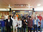 pembacaan-deklarasi-damai-yang-dipimpin-oleh-KPU-Kota-Batu-dalam-Catur-Silaturahmi-2023.jpg