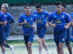 persiapan-arema-fc-lawan-persebaya.jpg