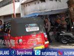 petugas-polsek-kepanjenkidul-memediasi-pengemuda-angkutan-online-dan-angkutan-lingkungan.jpg