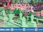postingan-viral-makam-atau-kuburuan-warna-warni-di-rw-05-kelurahan-tawangrejo-kartoharjo-madiun.jpg