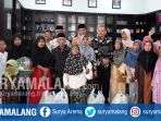 santunan-warga-uin-maulana-malik-ibrahim-maliki-malang-bersama-rektor-prof-dr-abdul-haris_20180105_132908.jpg