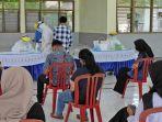 siswa-sman-1-kota-blitar-menjalani-tes-rapid-antigen.jpg