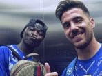 striker-persib-bandung-ezechiel-n-douassel-dan-jonathan-bauman_20180418_185146.jpg