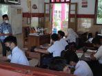 suasana-pembelajaran-tatap-muka-di-smpn-1-kota-blitar-senin-1712022.jpg