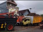 tabrakan-truk-tebu.jpg