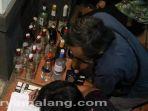 tim-gabungan-rampas-185-botol-minnuman-keras-bercukai-dari-beberapa-lokasi-di-kota-malang.jpg