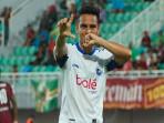 valdeci-arema-FC-v-PSM.jpg
