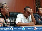vigit-waluyo-tengah-didampingi-dua-kuasa-hukumnya-di-polda-jatim-kamis-2412019.jpg