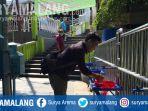 wastafel-portabel-terpasang-di-pintu-masuk-makam-sunan-giri-gresik.jpg
