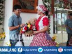 wisatawan-menikmati-pakaian-di-house-of-folk-museum-angkut-kota-batu_20170627_151611.jpg