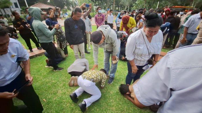 Resahkan Warga Akibat Konvoi Ngabuburit, Ratusan Pelajar Dijemur di di Halaman Kantor Gubernur DKI
