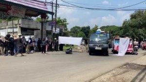 Badan-Riset-Inovasi-Nasional-akan-menutup-Jalan-Raya-Puspiptek-arah-Gunung-Sindur-Bogor.jpg