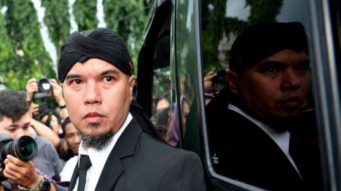 Ahmad-Dhani-mengaku-pernah-memberi-bogem-mentah-kepada-sesama-musisi-Tanah-Air.jpg