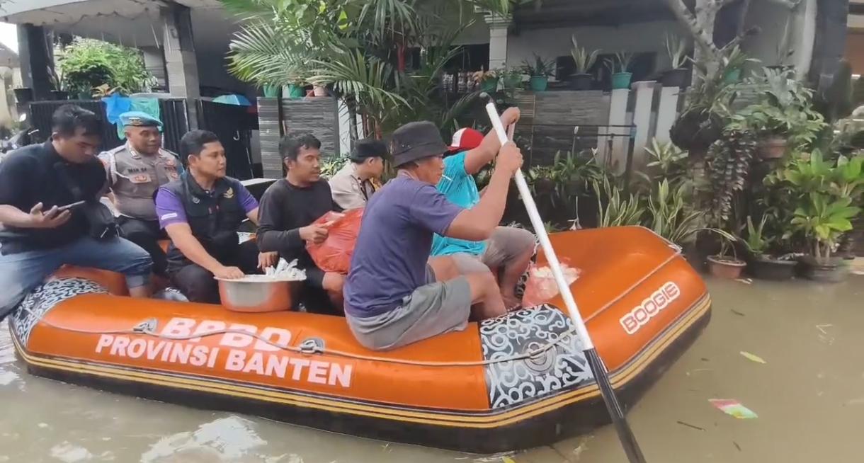 Banjir-Perumahan-Taman-Cikande-42.jpg