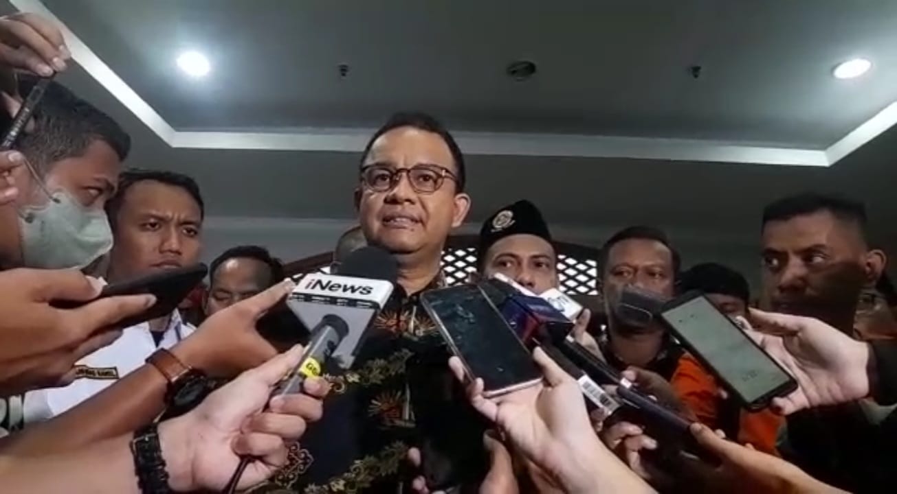 Gubernur-DKI-Jakarta-Anies-Baswedan-selepas-menghadiri-Peringatan-HUT-ke-62-Karang-Taruna.jpg