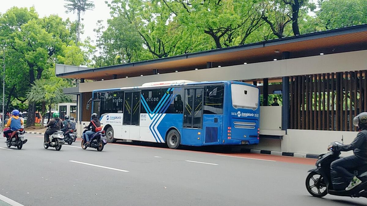Layanan Bus TransJakarta Gratis saat Malam Natal untuk Rute Bersinggungan dengan Gereja