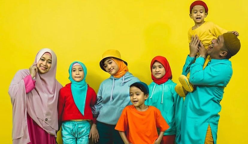 Irfan Hakim Garap lagu berjudul 'Ada Anak Bertanya pada Bapaknya' , Dibawakan Bersama Anak-anaknya