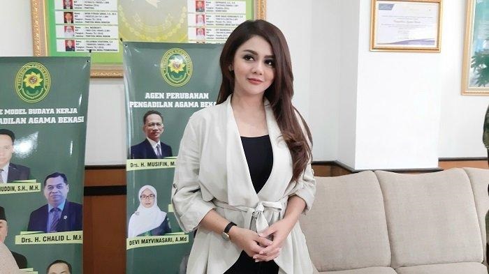 Jenita Janet Minta Didoakan Bisa Menang dalam Gugatan Harga Gono Gini yang Diajukan Mantan Suami