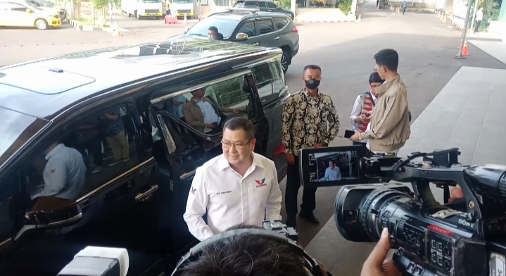 Sambut Baik Ajakan Prabowo Gabung ke Koaliasi Besar, Hary Tanoe Temui Airlangga di Markas Golkar