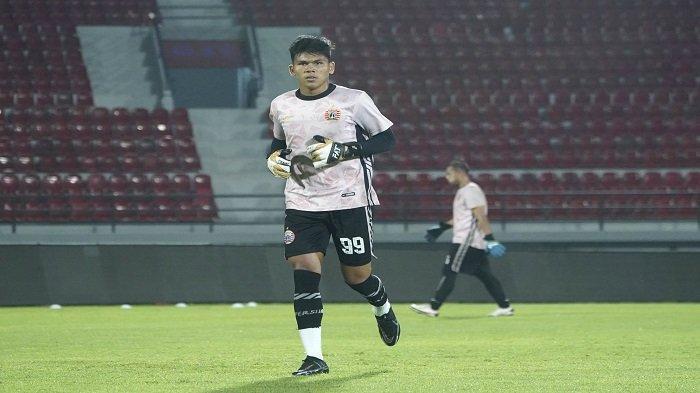 Kiper-Persija-Cahya-Supriadi.jpg