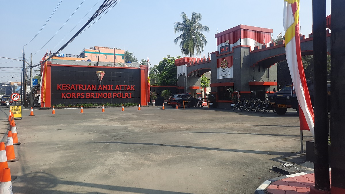 Highlight: Karangan Bunga Iringi Pengumuman Ferdy Sambo Tersangka Pembunuhan Brigadir Yosua