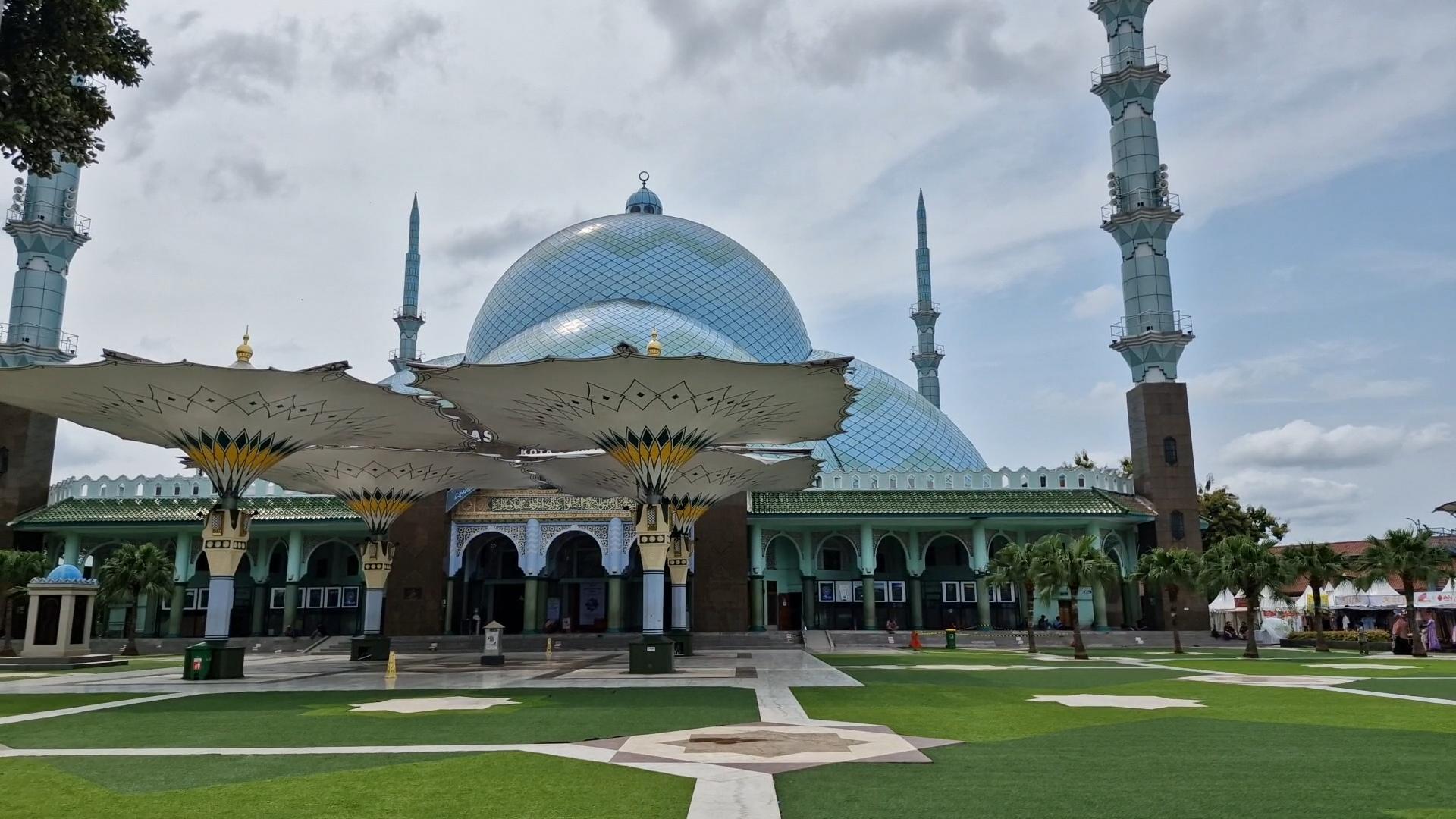 Mengenal Sejarah Masjid Raya Al-Azhom Tangerang, Masjid yang Miliki ...