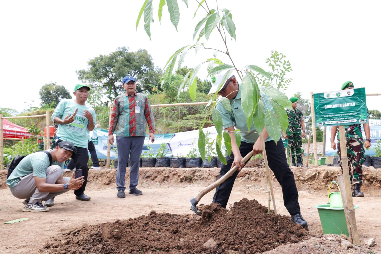 Pemprov-Banten-menggelar-kegiatan-Menanam-untuk-Banten-Lestari.jpg
