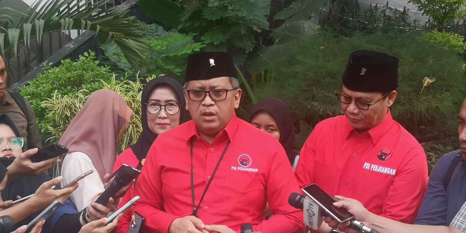 PDIP Sesalkan Pernyataan Denny Indrayana Soal Bocoran Pemilu 2024, Hasto: Sumbernya Nggak Jelas 