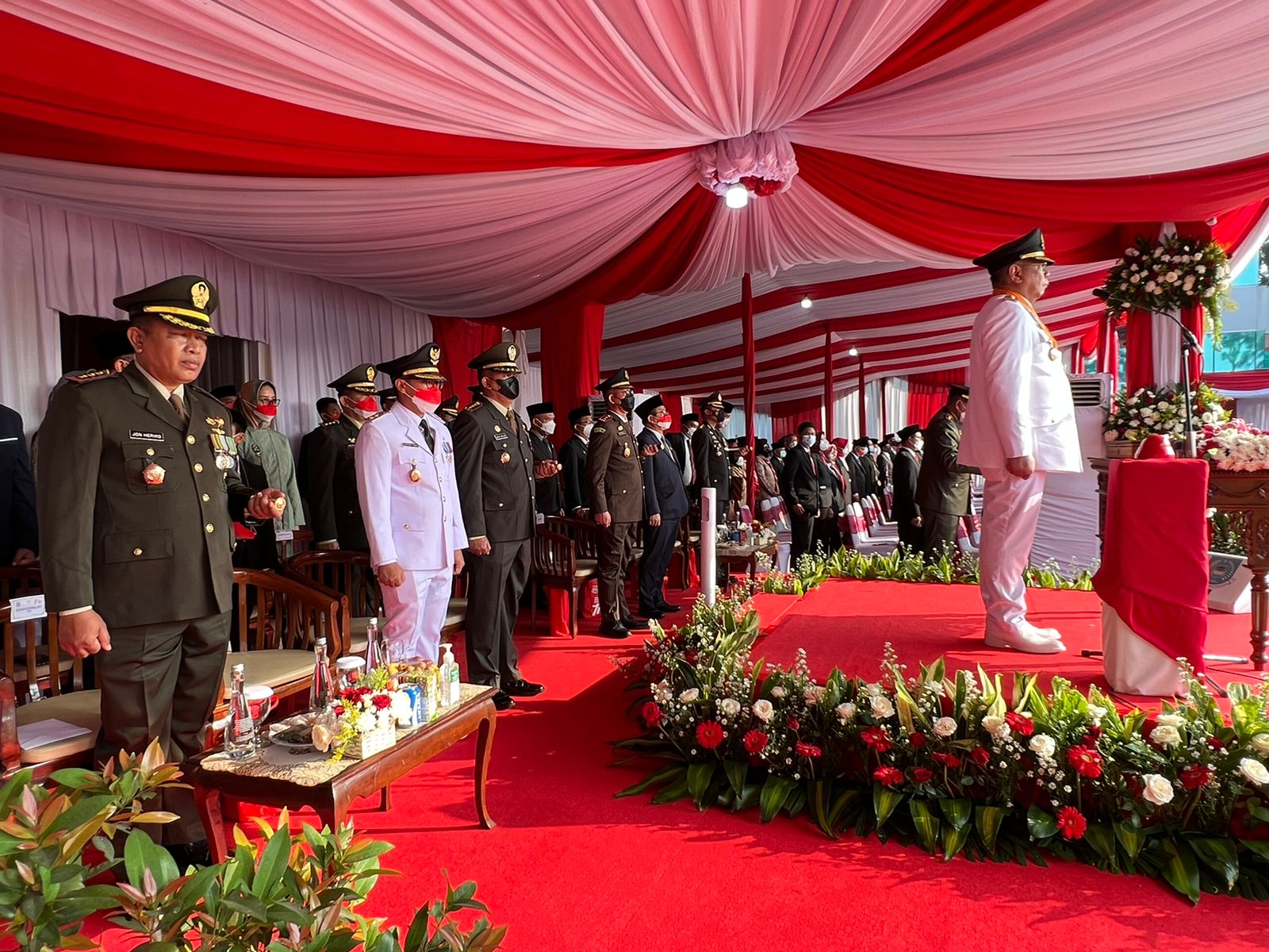Wali-Kota-Tangerang-Selatan-Benyamin-Davnie-menjadi-inspektur-upacara-HUT-ke-77-RI.jpg