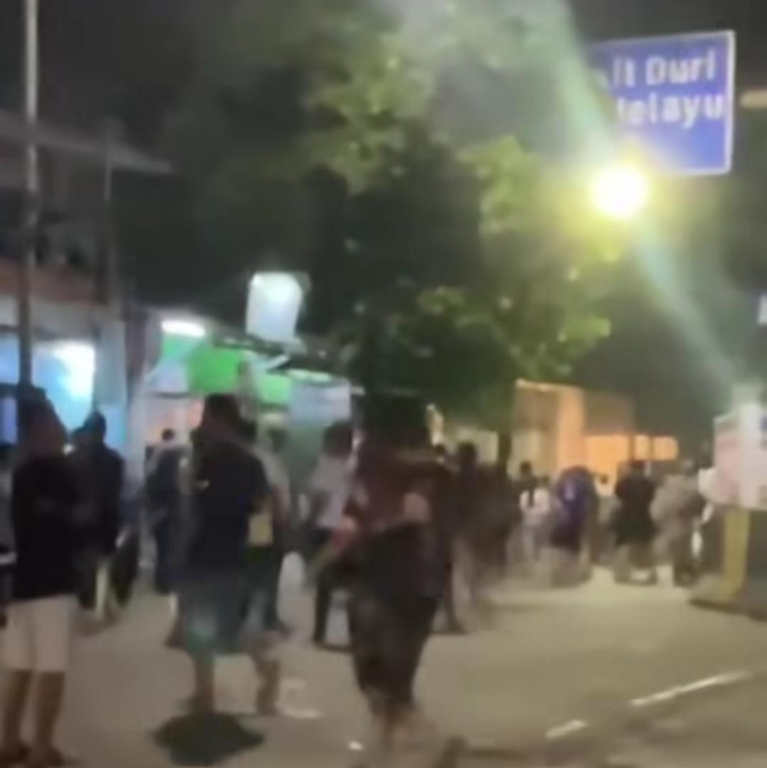 aksi-tawuran-Sabtu-1522025-malam.jpg